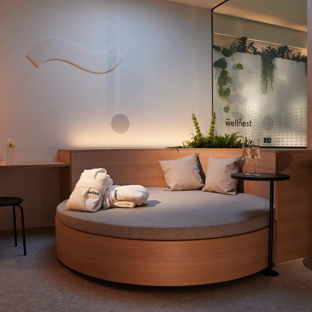 test_lounge_1x.webp