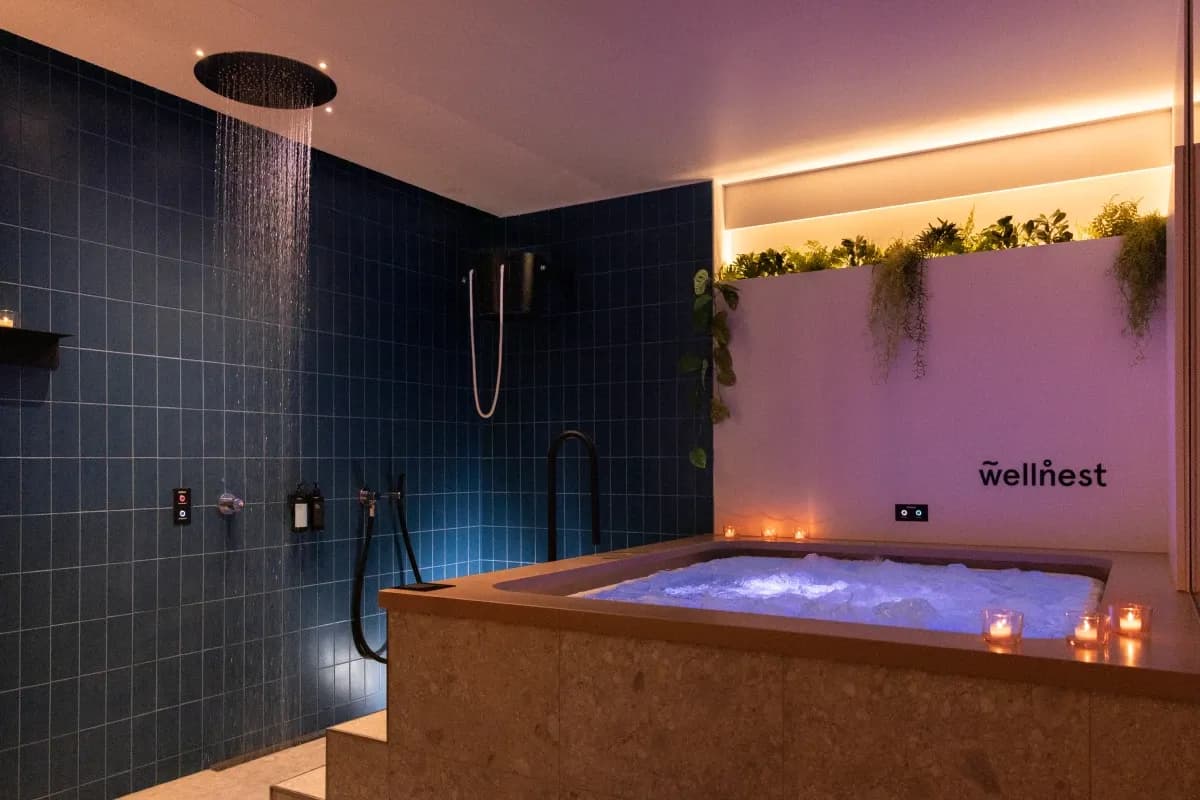 luxury_02_1x.webp
